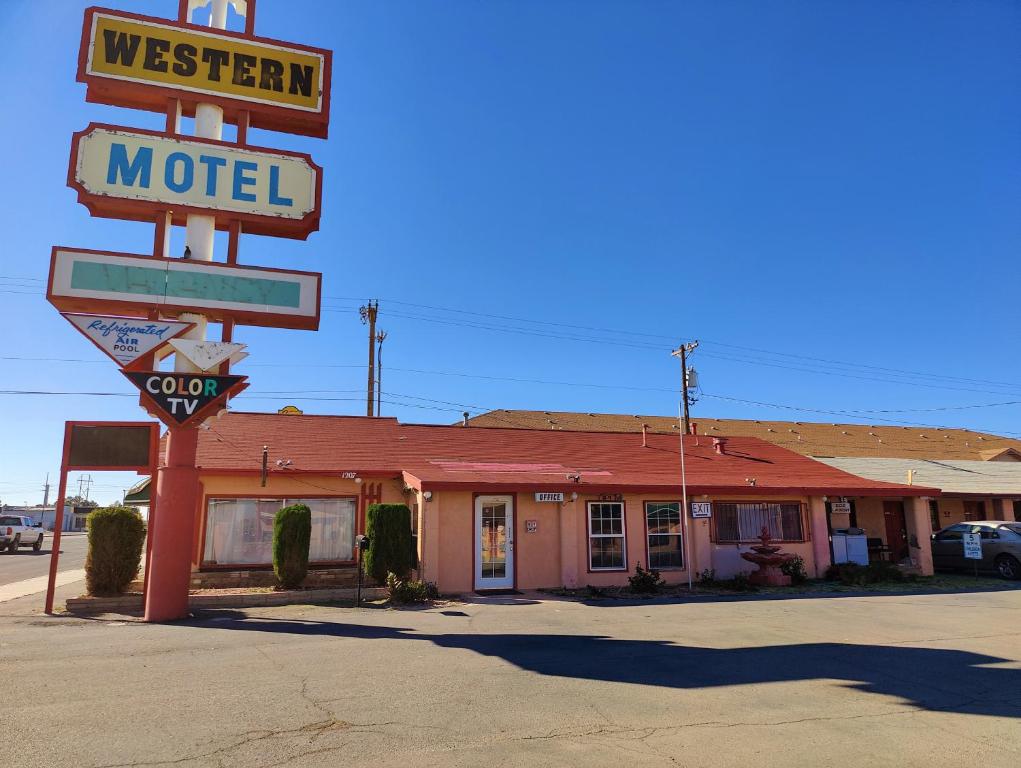 Western Motel - main image