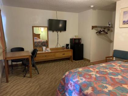 Western Motel - image 11