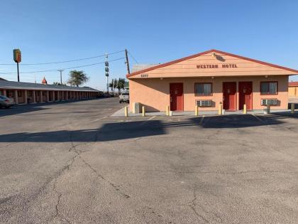 Western Motel - image 6