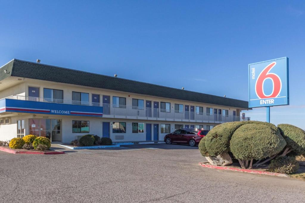 Motel 6-Deming NM - main image