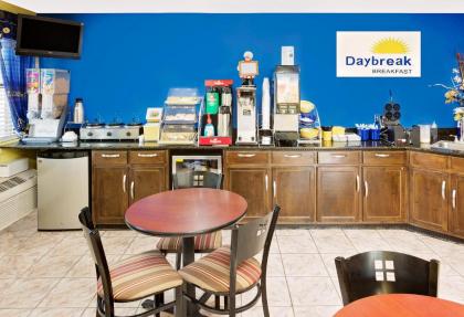 Days Inn by Wyndham Demopolis - image 15