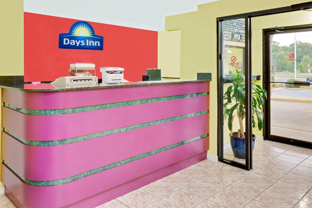 Days Inn by Wyndham Demopolis - image 3