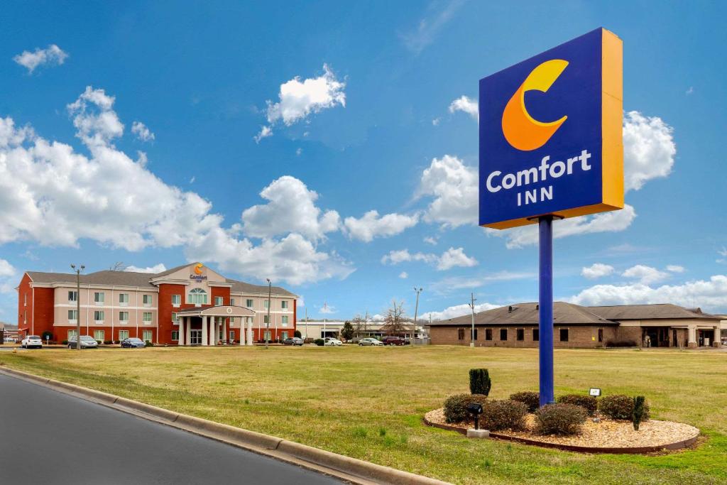 Comfort Inn US Hwy 80 - main image