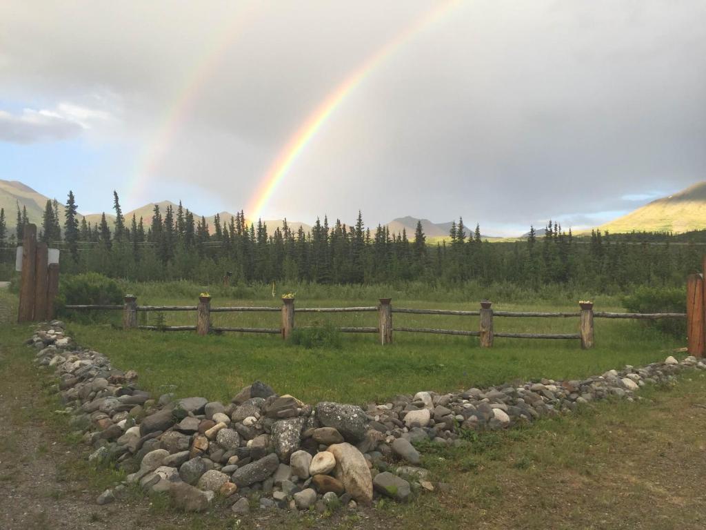 Carlo Creek Cabins - image 3