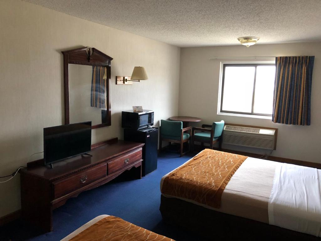 Denison Inn & Suites - image 3