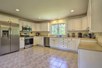 Cape Cod Home with Game Room 3Mi to Mayflower! - image 11