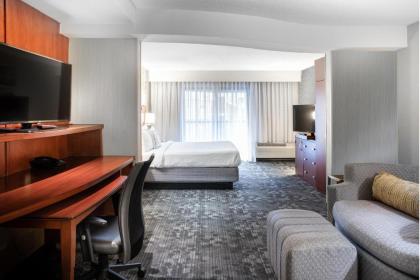 Courtyard by Marriott Denton - image 13