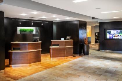 Courtyard by Marriott Denton - image 2