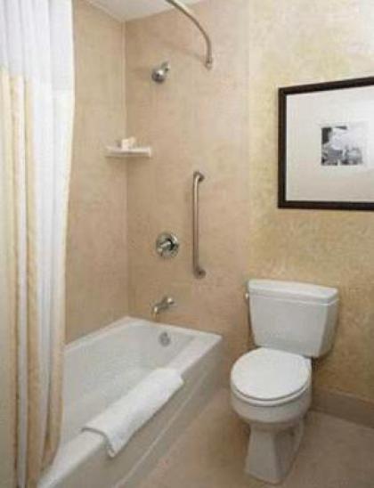 Hilton Garden Inn Denton - image 10