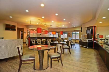 Best Western Premier Crown Chase Inn & Suites - image 11