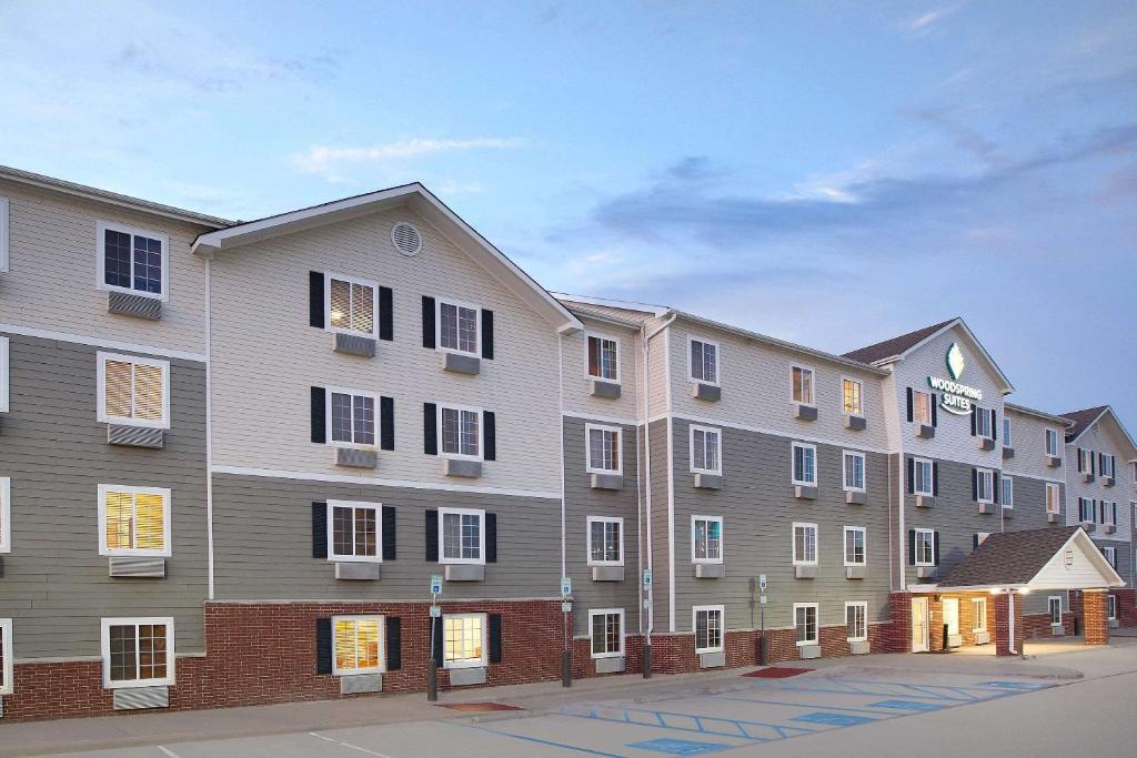 WoodSpring Suites Denton - main image