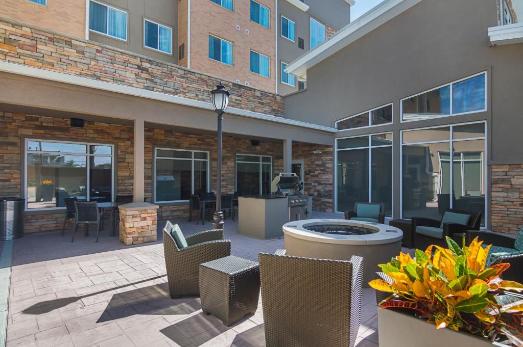 Residence Inn by Marriott Denton - image 7