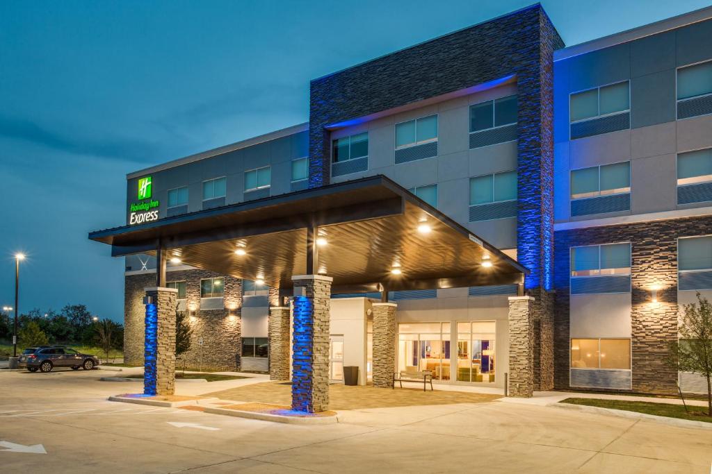 Holiday Inn Express & Suites - Denton South an IHG Hotel - image 6