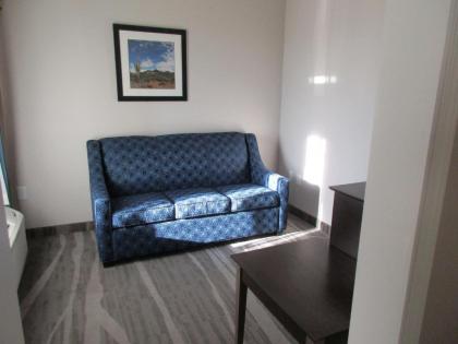 Best Western Plus Denver City Hotel & Suites - image 12