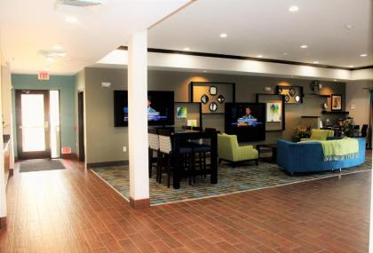 Best Western Plus Denver City Hotel & Suites - image 3