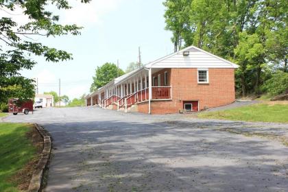 Penn Amish motel Denver Pennsylvania