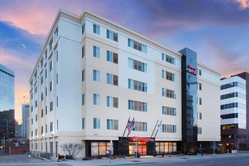 Hampton Inn & Suites Denver-Downtown - main image