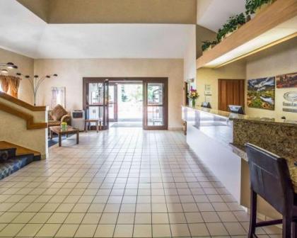 Econo Lodge Denver International Airport - image 5