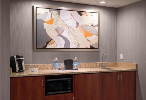 Courtyard by Marriott Denver Airport - image 5