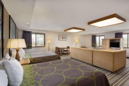 Super 8 by Wyndham Westminster Denver North - image 2