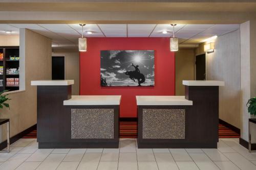 Best Western Plus Denver International Airport Inn & Suites - image 4