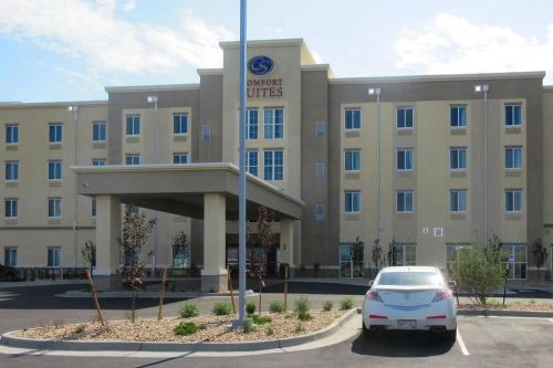 Comfort Suites Denver International Airport - image 5