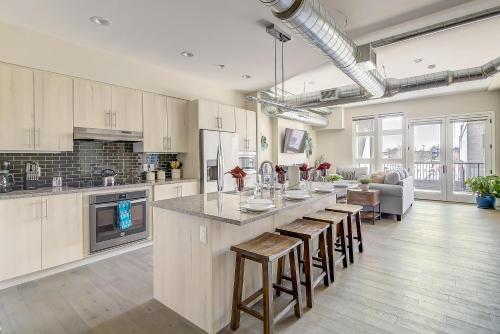 Modern Rustic Oasis in RiNo District! Sleeps 6! - main image