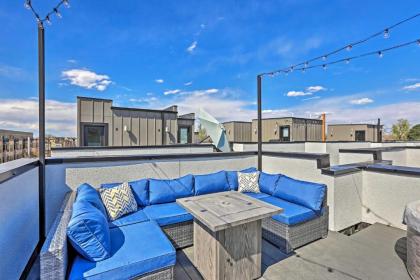 Modern Townhome with Rooftop and Mountain Views! - image 17