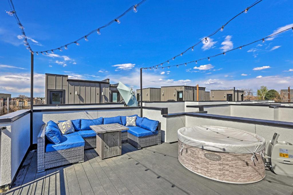 Modern Townhome with Rooftop and Mountain Views! - image 2