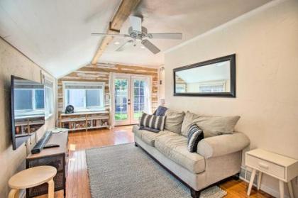 Modern House with Yard Less Than 7 Mi to Dtwn Denver! - image 4