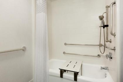 Hampton Inn Denville-Rockaway-Parsippany - image 2