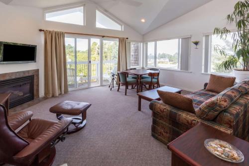 Travelodge by Wyndham Depoe Bay - image 4