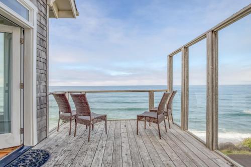 SeaGlass Cottage - main image