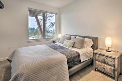 Recently Built Depoe Bay Townhome with Ocean Views! - image 2