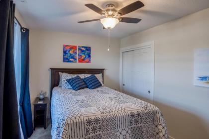 Oceanview Townhome - Pet Friendly - Sleeps 6 - King - image 15