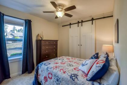 Oceanview Townhome - Pet Friendly - Sleeps 6 - King - image 16