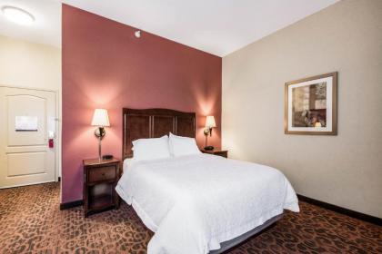 Hampton Inn Derby - image 16