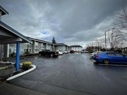 Marina Inn Des Moines / SeaTac - image 16