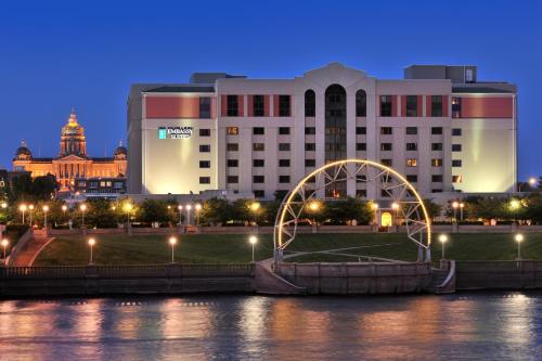 Embassy Suites Des Moines Downtown - main image