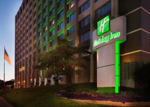 Holiday Inn Des Moines-Downtown-Mercy Campus an IHG Hotel - main image