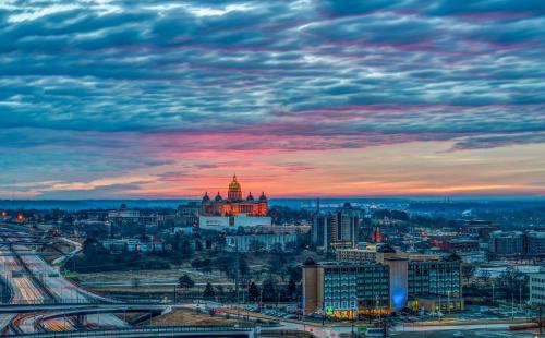 Holiday Inn Des Moines-Downtown-Mercy Campus an IHG Hotel - image 3