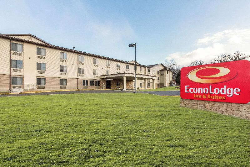 Econo Lodge Inn & Suites Des Moines - main image