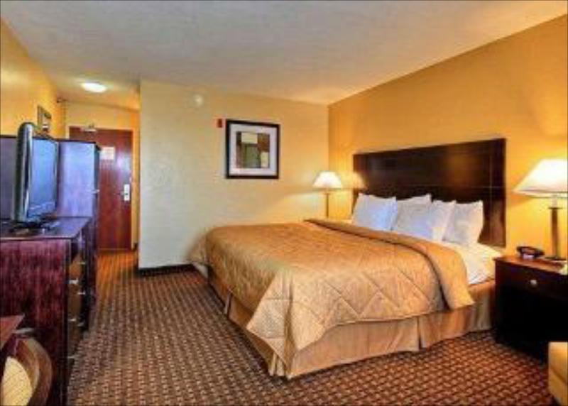 Quality Inn Des Moines - image 2