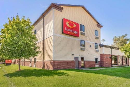 Econo Lodge Inn & Suites Fairgrounds - main image