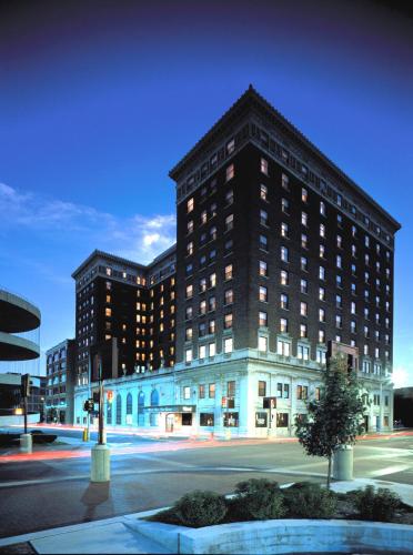 Hotel Fort Des Moines Curio Collection By Hilton - main image