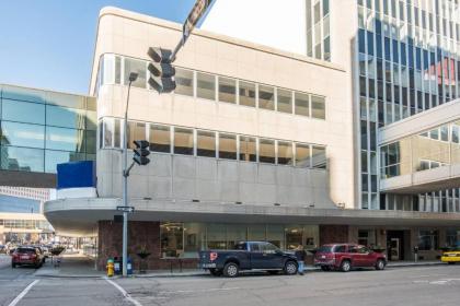 Frontdesk R&T Lofts Downtown Des Moines - image 13