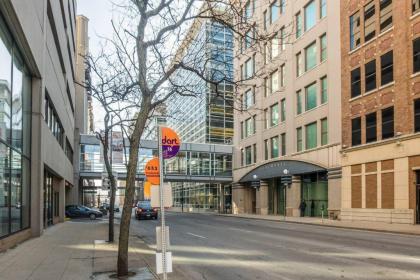 Frontdesk R&T Lofts Downtown Des Moines - image 7