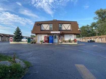 Des Plaines Motel - image 14