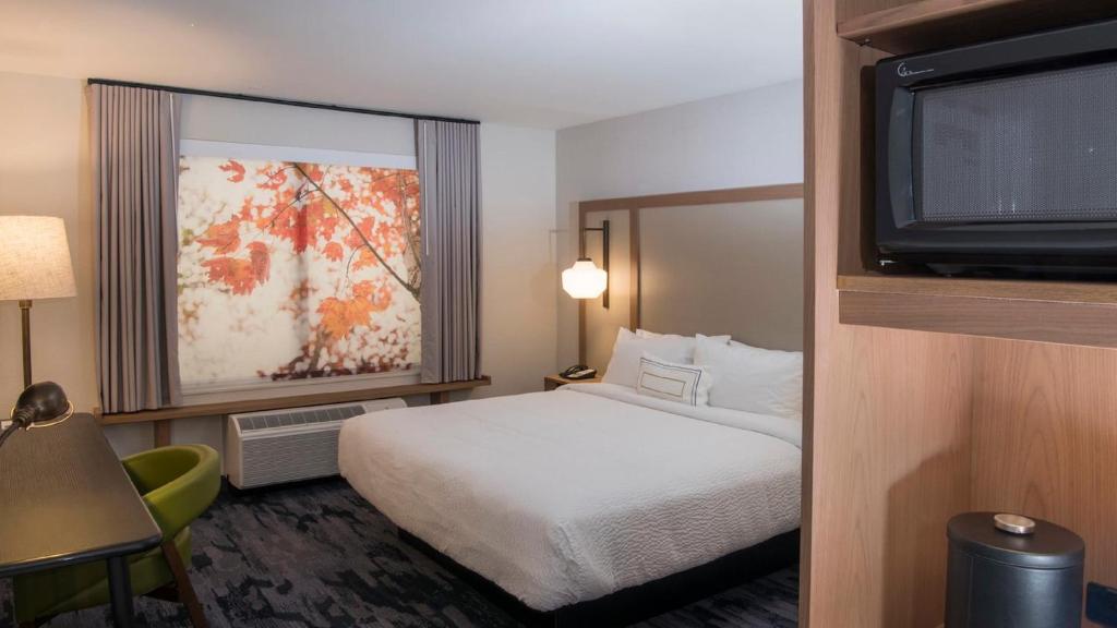 Fairfield Inn & Suites by Marriott Chicago O'Hare - image 5