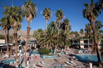 Desert Hot Springs Spa Hotel - image 9